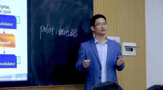 华体育会官方入口：推进《通信原理》课程教学创新，探索学科交叉融合新模式